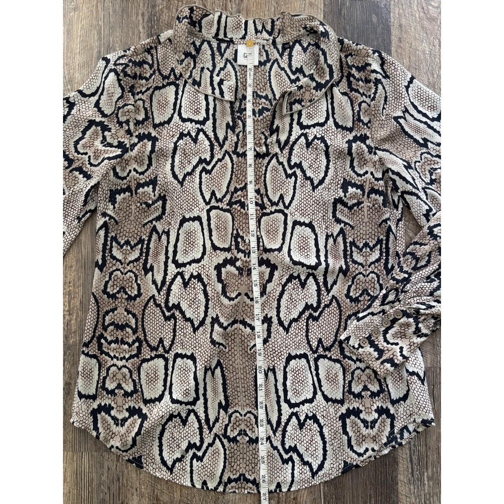 Cabi Serpentine Blouse 3759 Snakeskin Print Ruffle Neck Top Small Neutral - Picture 3 of 6